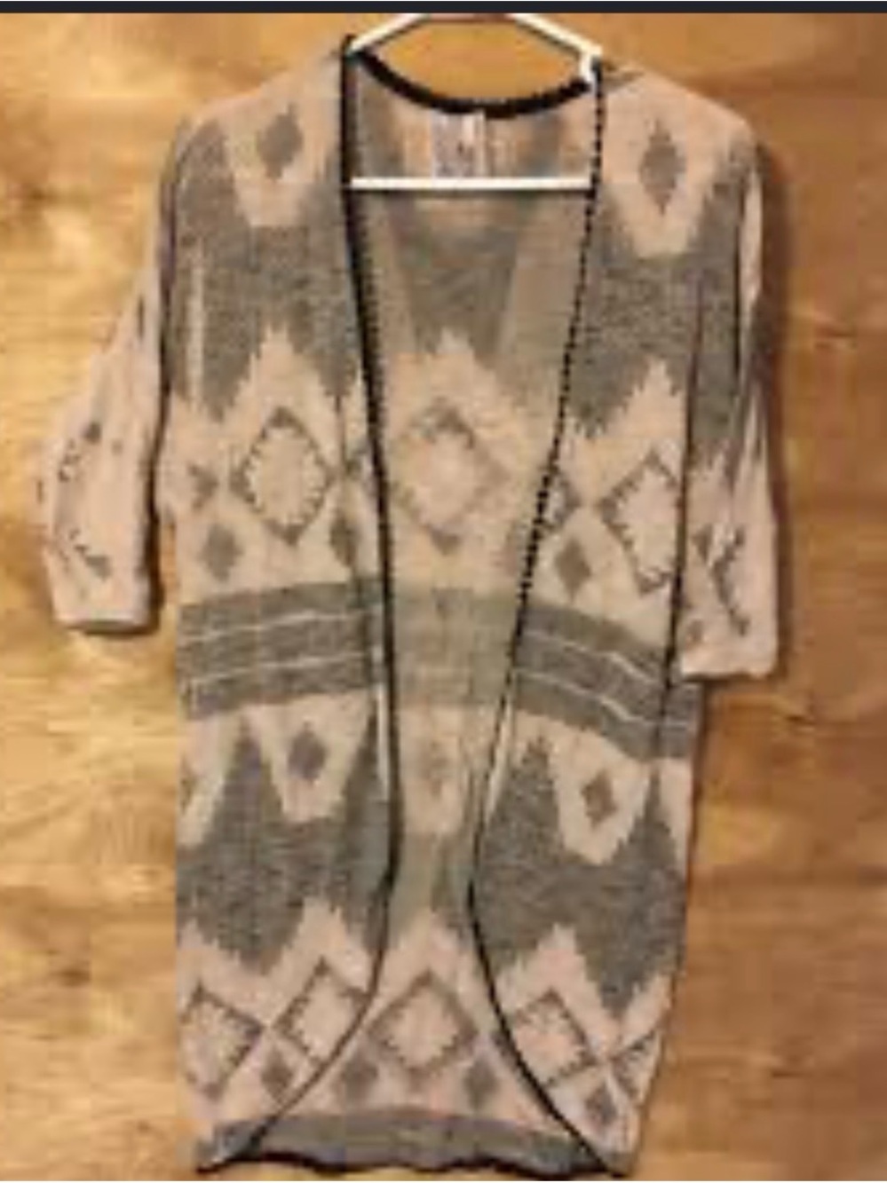 Mauve Open-Front Patterned Cardigan in Beige and Gray